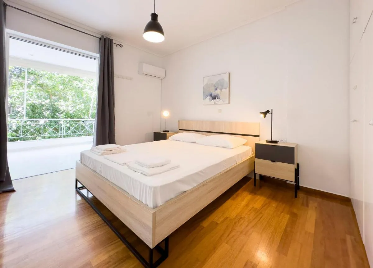 Image 1 of Metamorfoseos Spacious 120sqm apt in Alimos