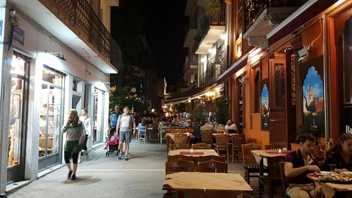 Image 5 of MiCasa SuCasa / Heart of Athens / Brand-New superlux