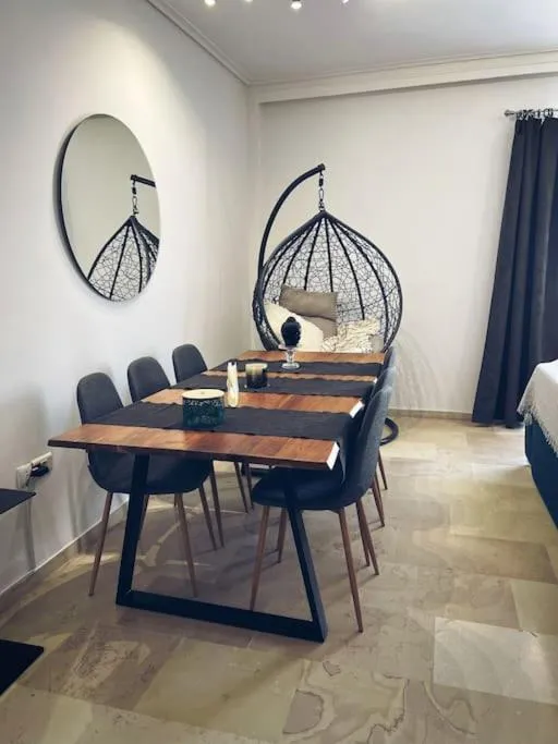 Image 5 of Minimal 3BR Apartment in Athens