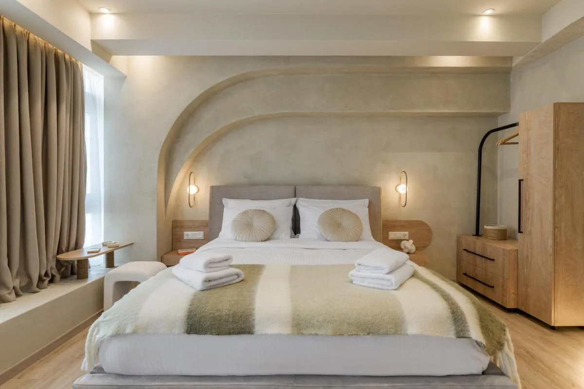 Image 6 of Minimalist Oasis in Athens