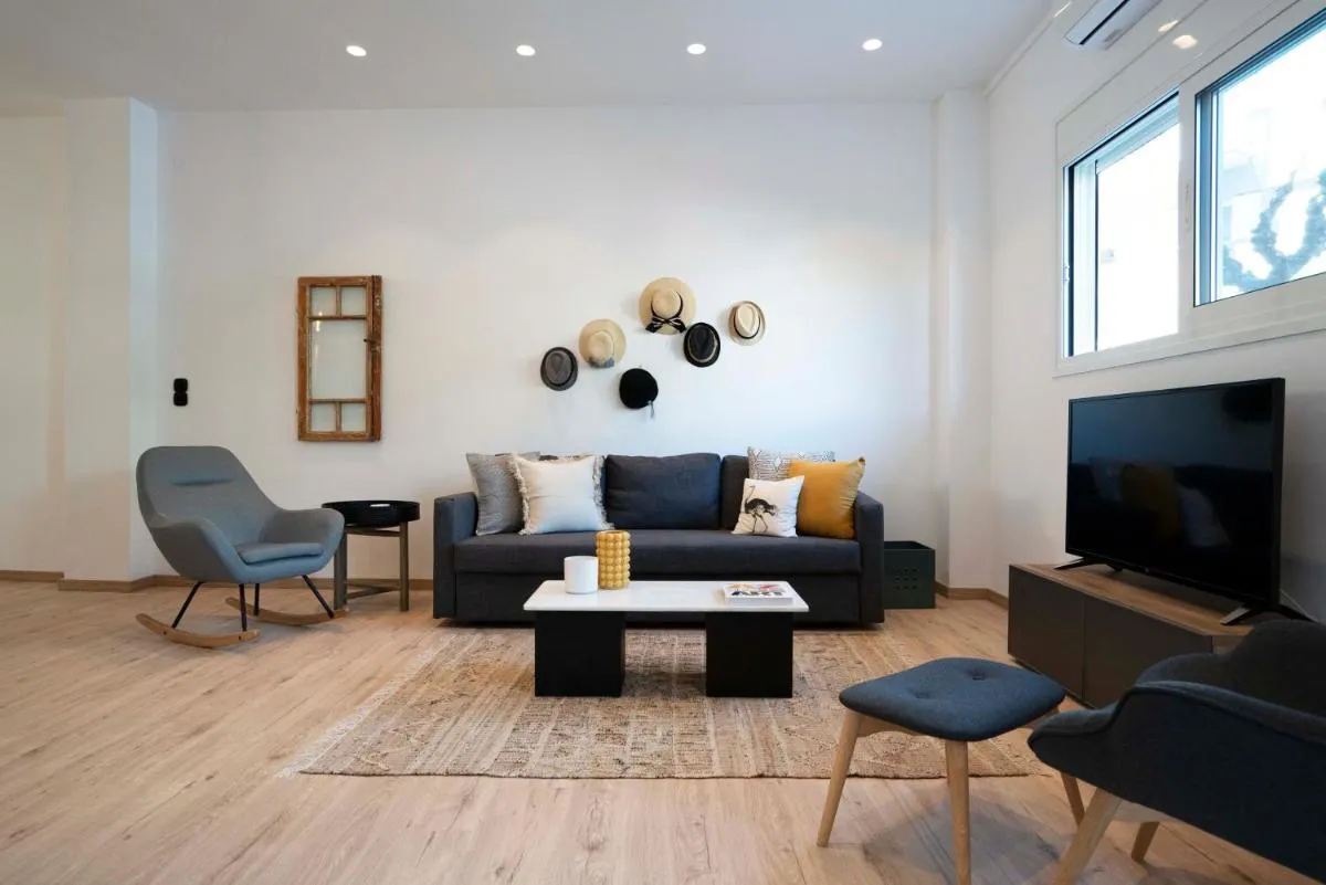 Image 4 of Modern 2bed 2bath loft in Acropolis area