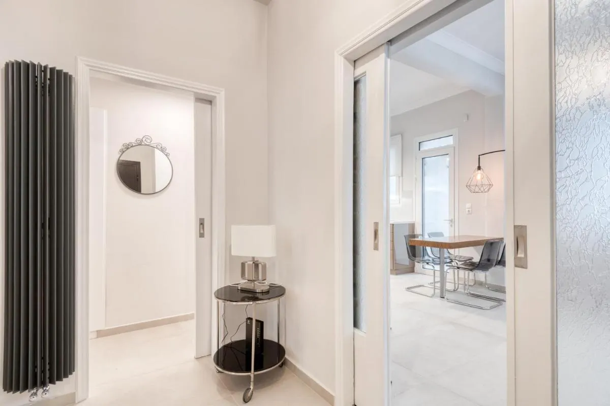 Image 2 of Modern 2-bedroom apt, 200m from the Acropolis