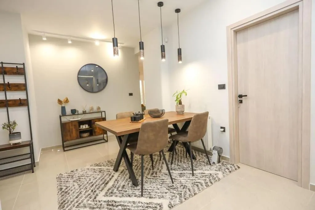 Image of Modern and Luxury apartment
