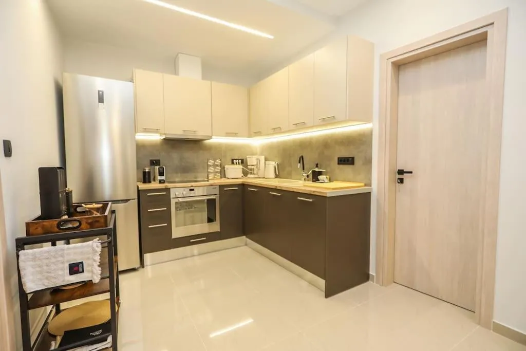 Image 3 of Modern and Luxury apartment