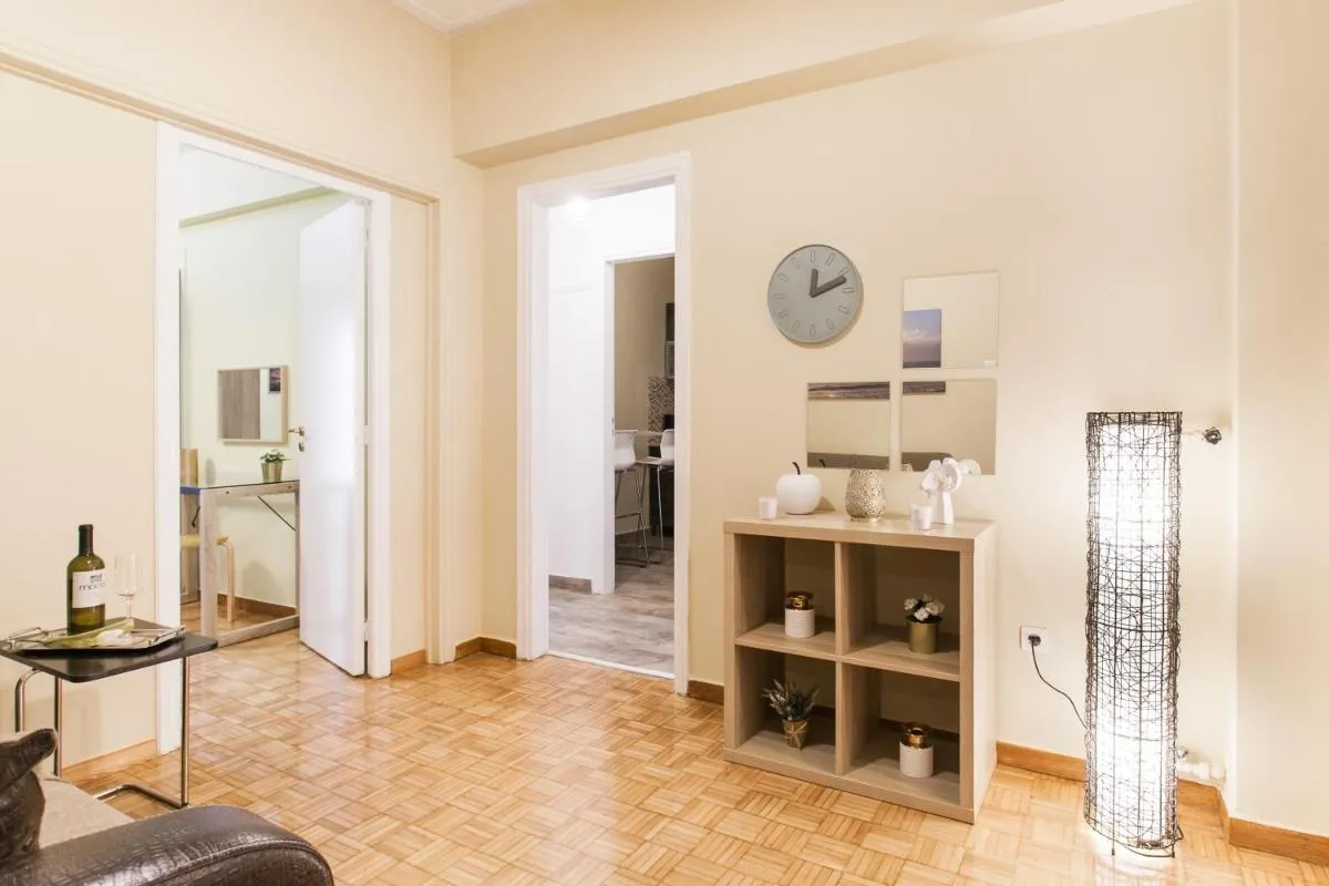 Image 2 of Museum of Modern Art Apartment next to Suggrou Fix metro- big, safe and central
