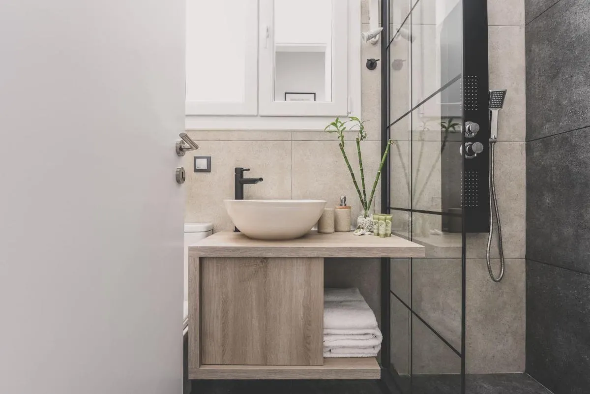 Image 2 of Neoclassical Apartment near Acropolis – LivingStone Crystal