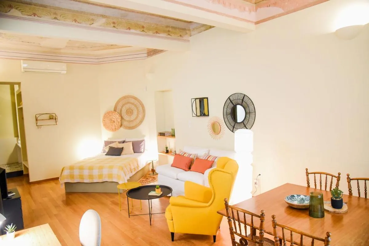 Image 6 of Neoclassical Athens Residence