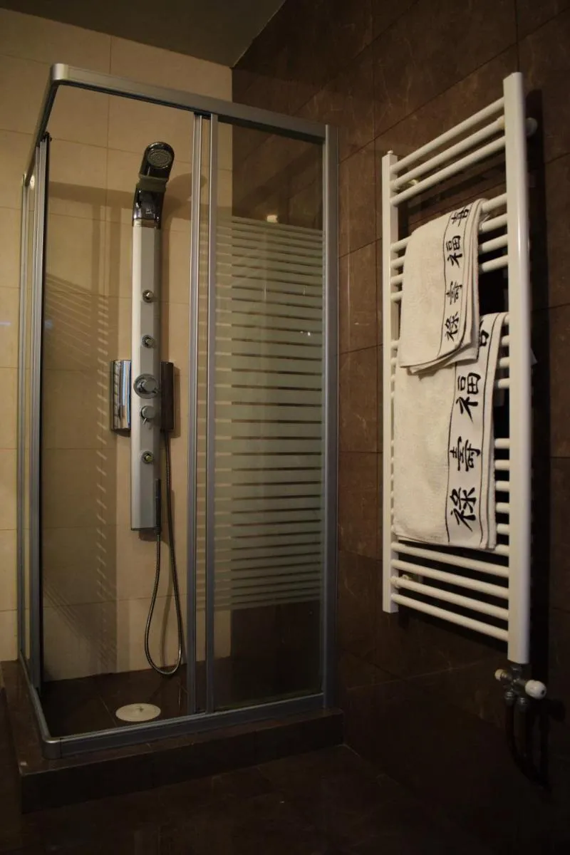 Image 3 of Panorama Penthouse & Studios