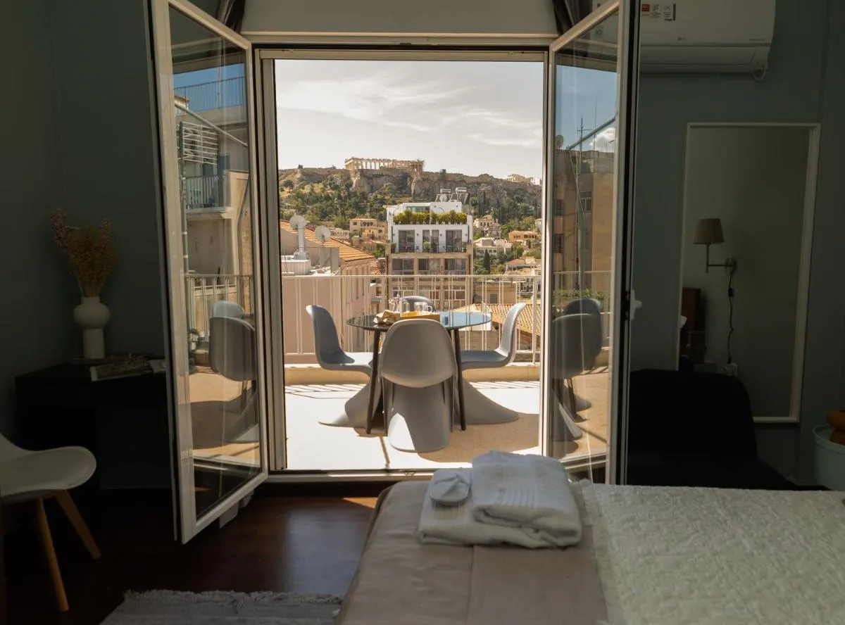 Image 5 of Parthenon View Apartment