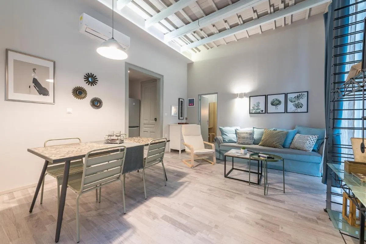 Image 3 of Plaka Akrokeramo House #1