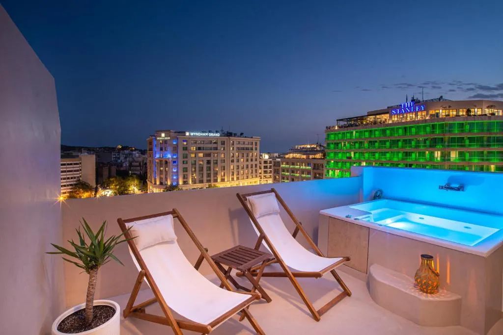 Image of Private Jacuzzi & Acropolis View – The Suite