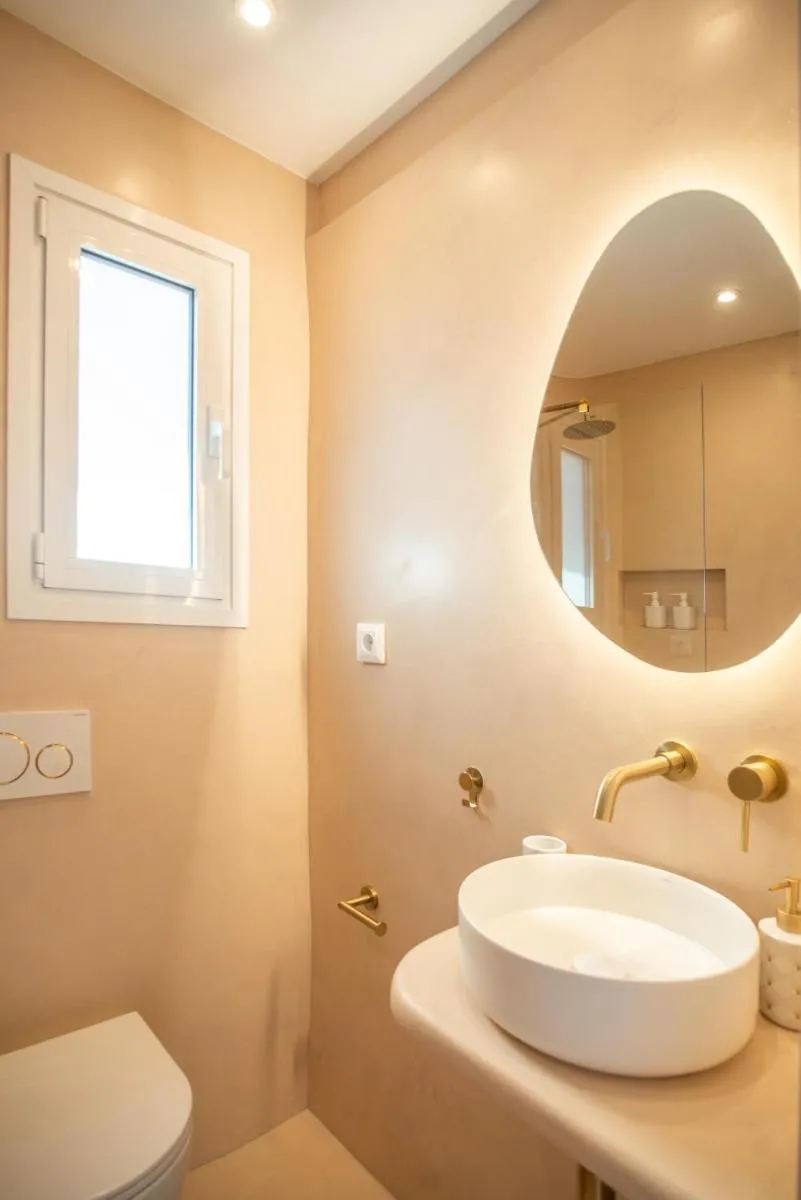 Image 3 of Private Jacuzzi & Acropolis View – The Suite