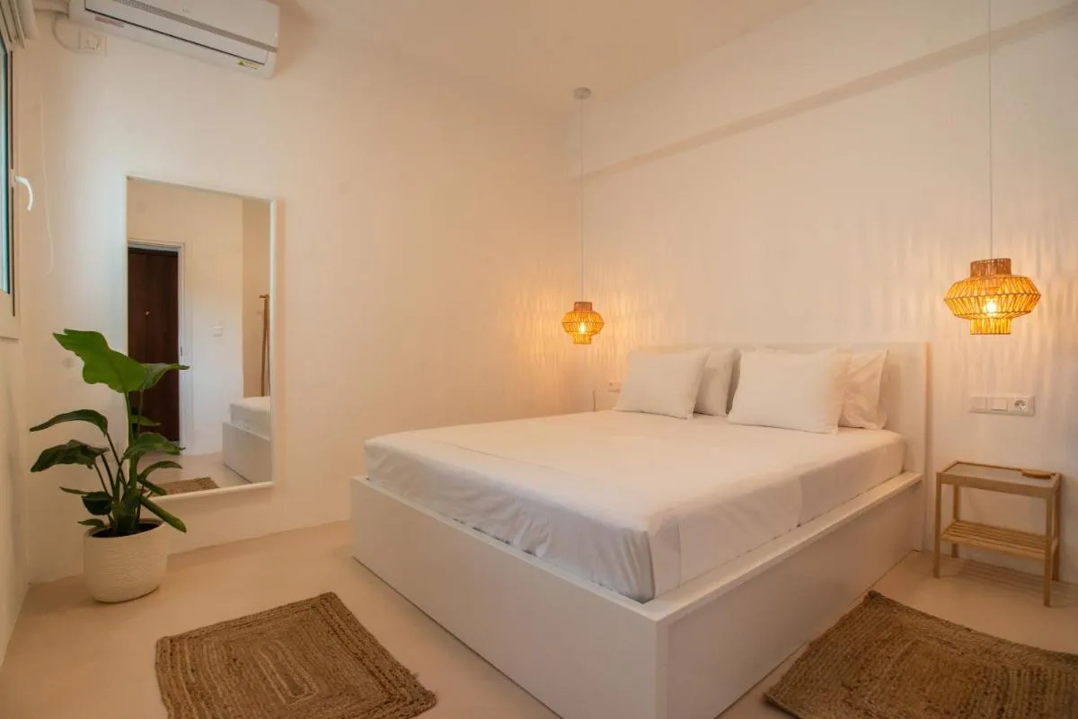 Image 6 of Private Jacuzzi & Acropolis View – The Suite