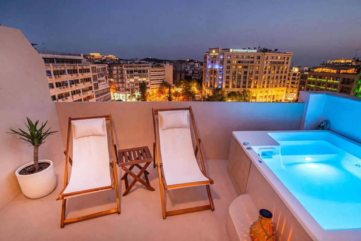 Image 2 of Private Jacuzzi & Acropolis View – The Suite