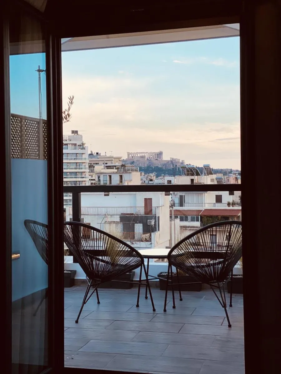 Image 5 of Private Jacuzzi & Acropolis View – The Urban Loft