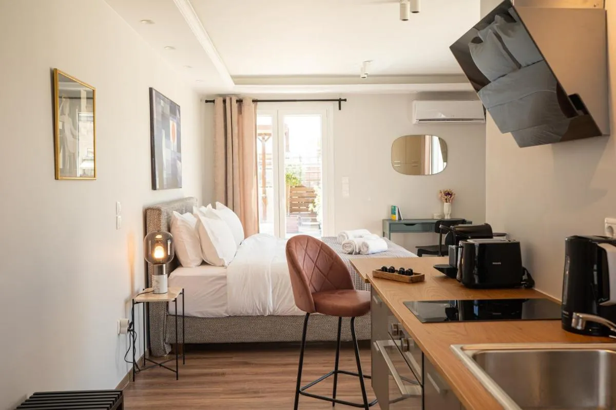 Image 2 of Private Rooftop – Acropolis view – Jacuzzi – Metro