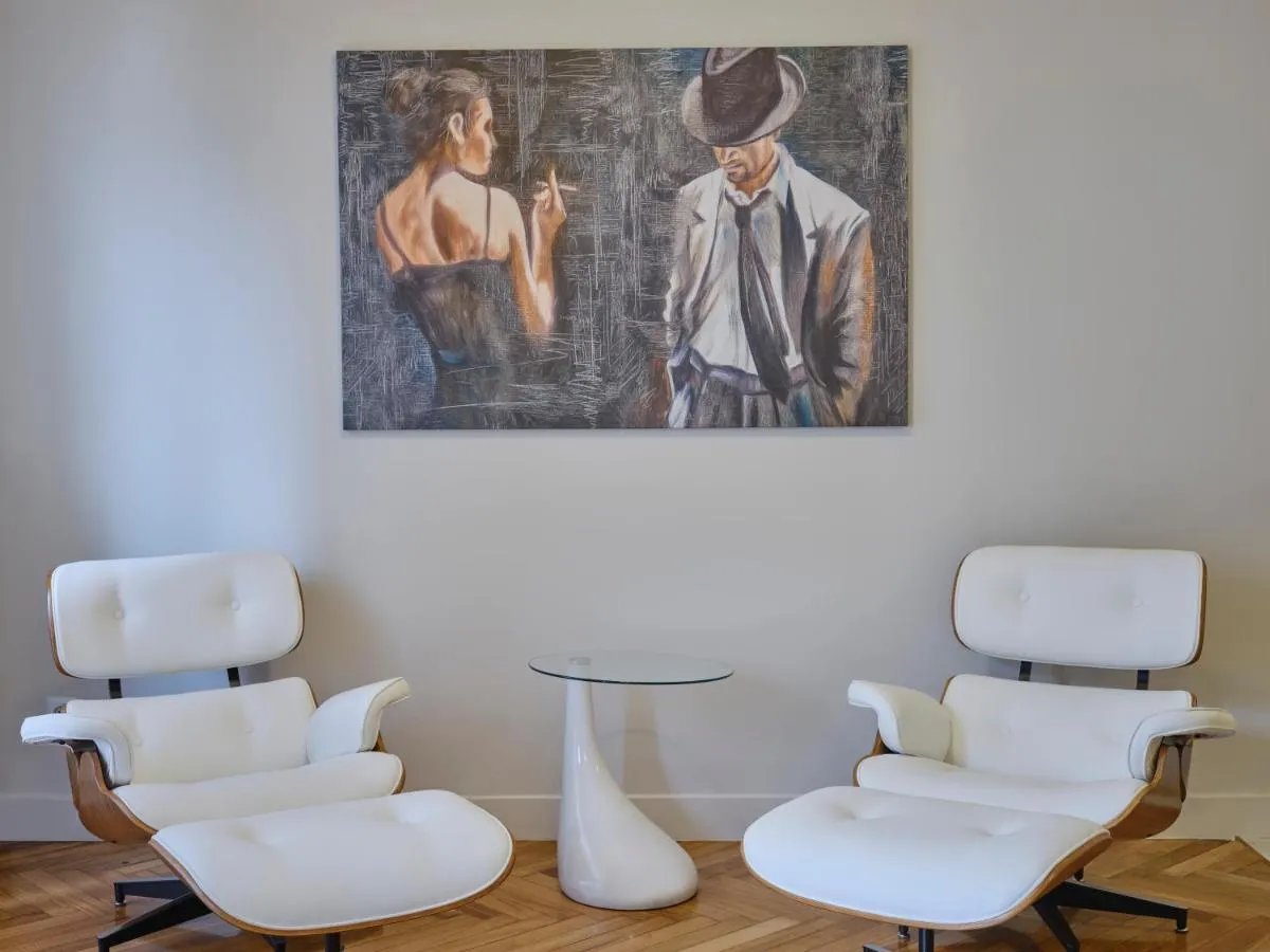Image 2 of Quiet, central 2bd Apt, Kolonaki