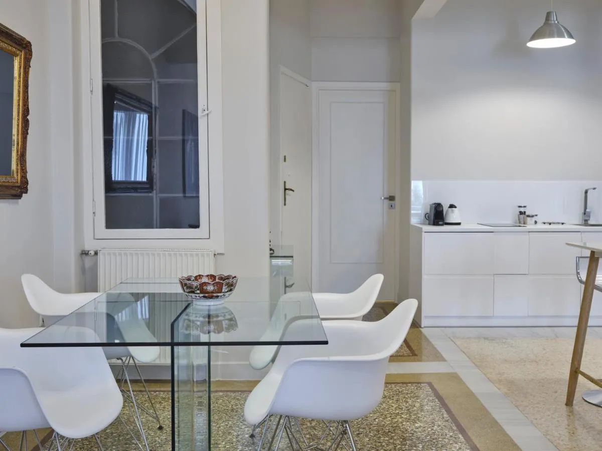Image 6 of Quiet, central 2bd Apt, Kolonaki