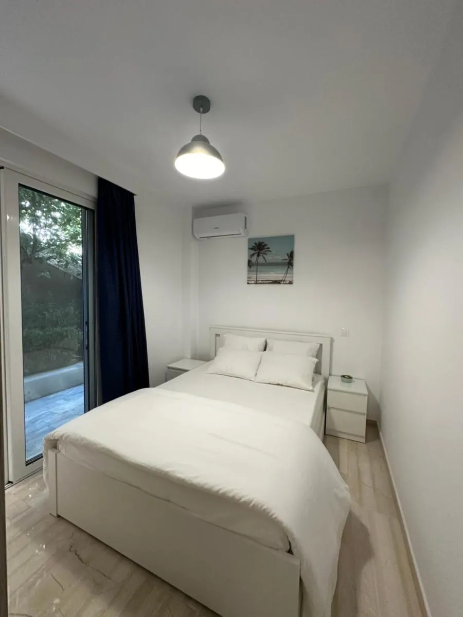 Image 1 of Quiet simple brand new luxury apartment by the sea