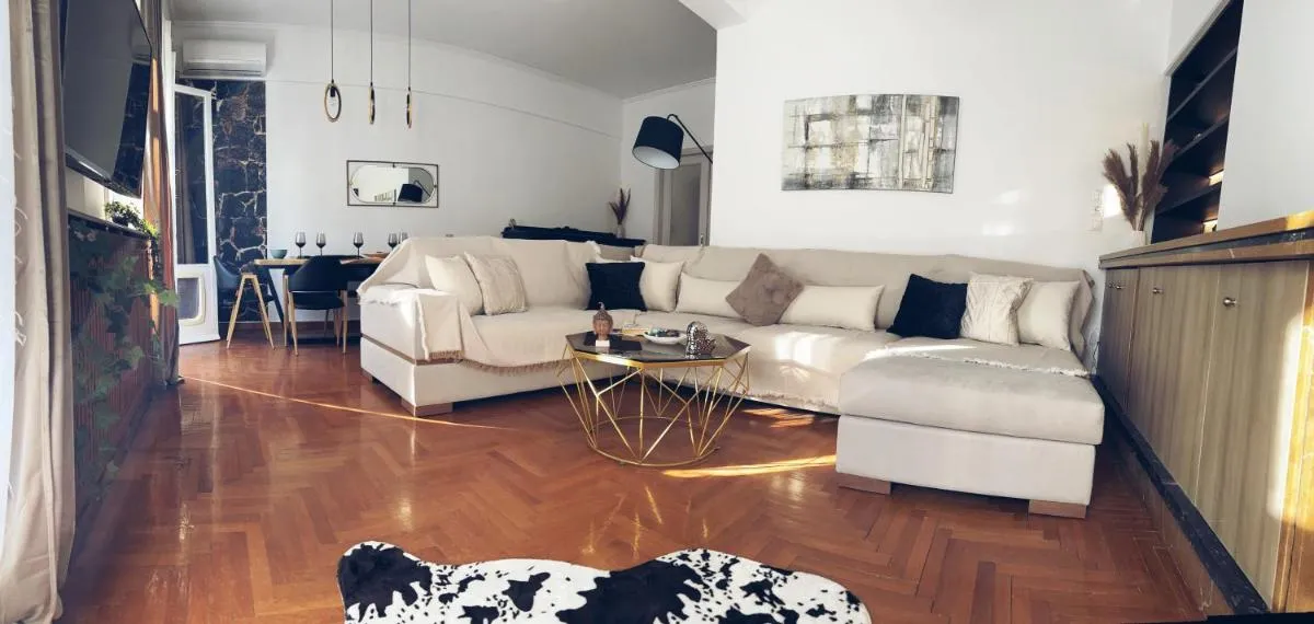Image 1 of Seaside apartment in Flisvos marina