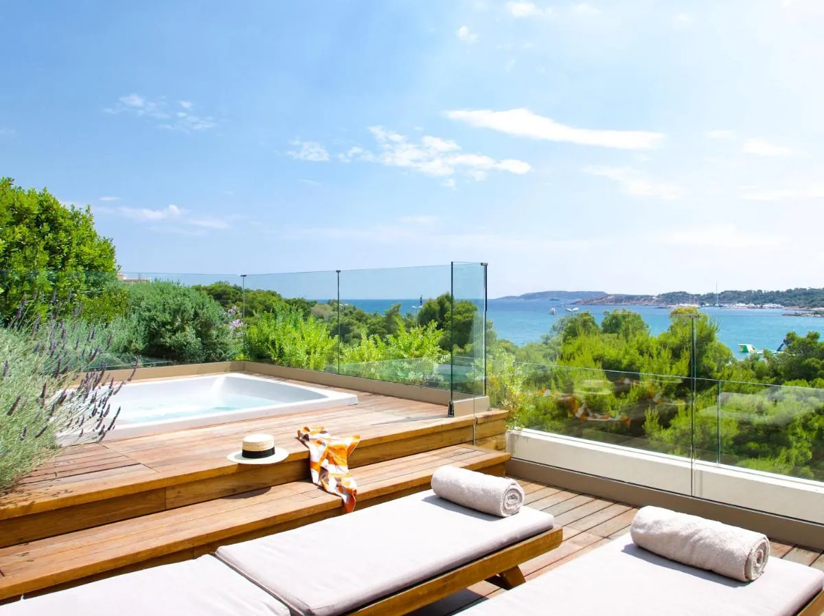 Image 6 of Somewhere Vouliagmeni