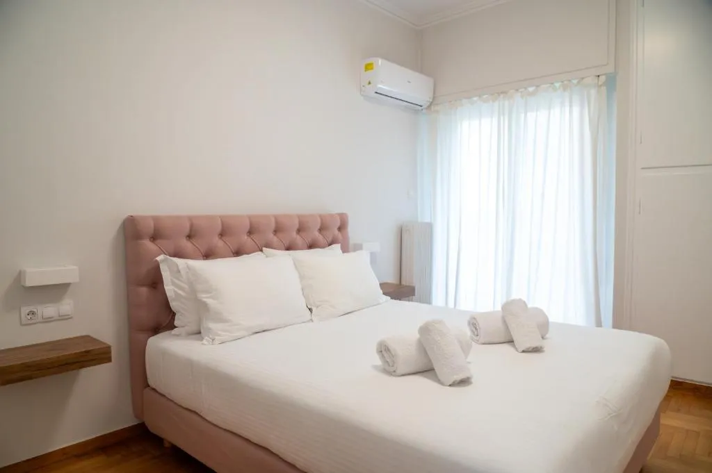 Image of Spacious 2 BR apartment next to Acropolis