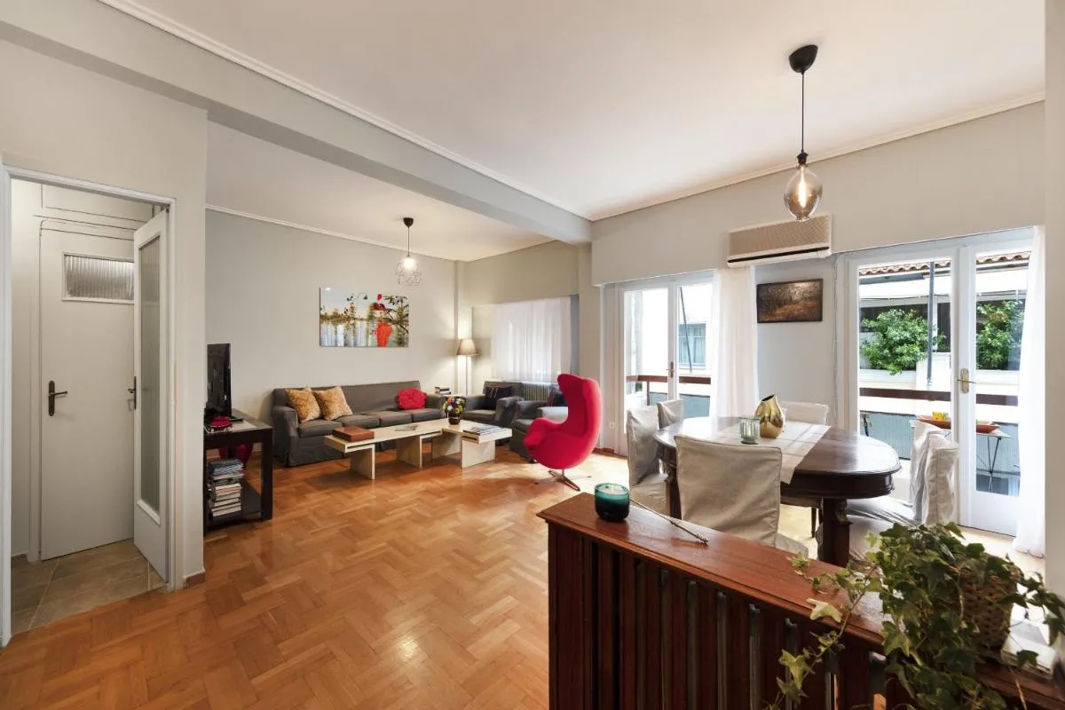 Image 3 of Spacious 3 Bedroom apt near Acropolis museum