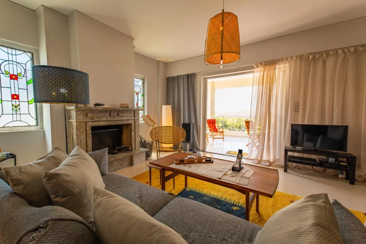 Image 4 of Spacious apartment in Kavouri