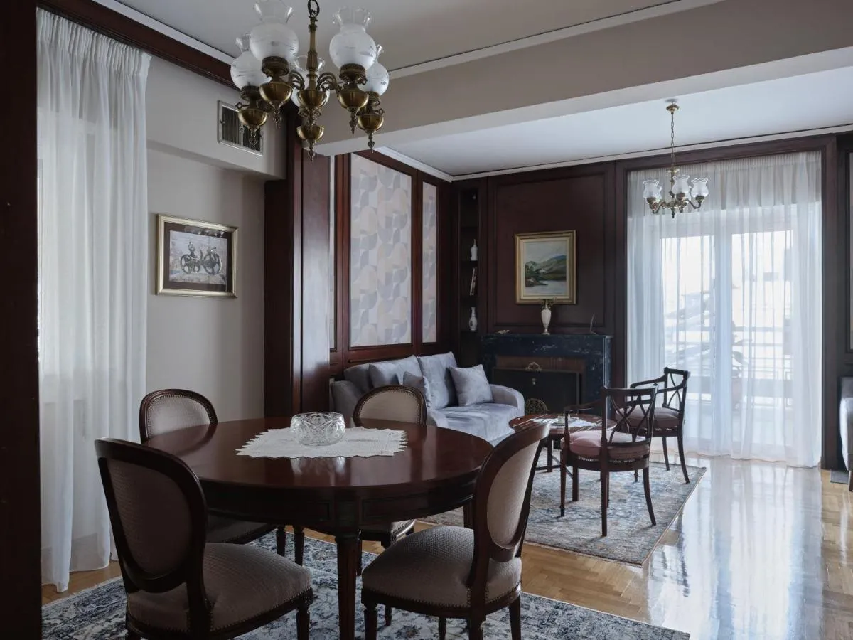 Image 3 of Stunning-Classical 2BD Penthouse
