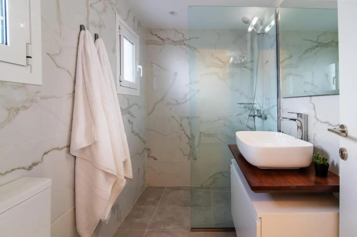 Image 4 of Stunning 2-Bedrooms Apartment in the heart of Athens