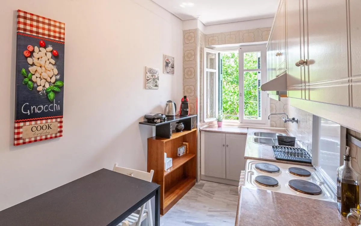 Image 2 of Sunny apartment on the 2nd floor in bohemian Psiri in Athens’ historic center-In Vivo Apartments
