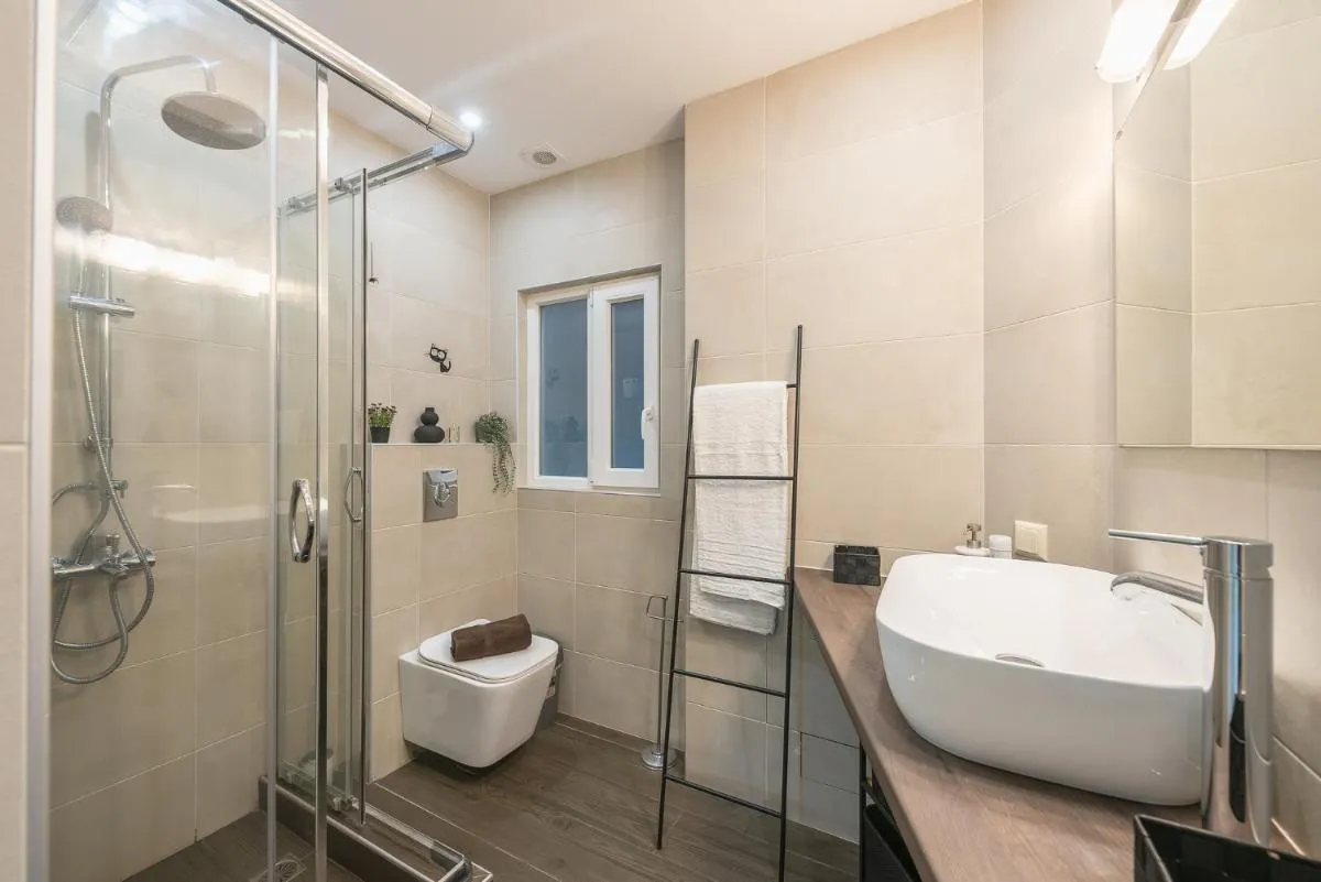 Image 2 of Superb Acropolis view 3bd apt in historical center
