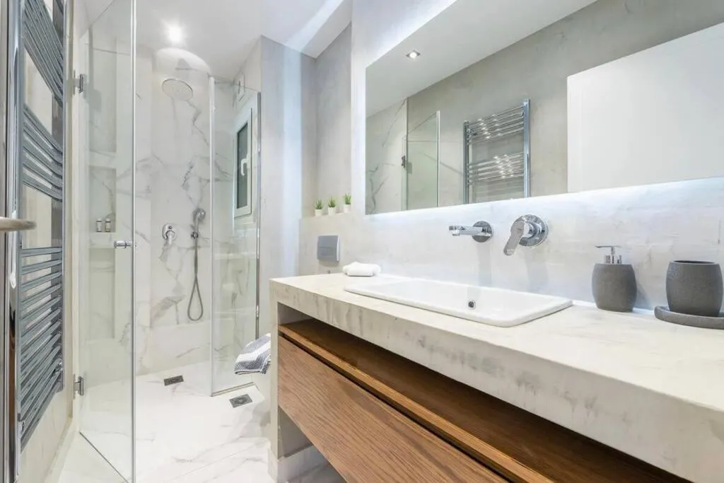 Image 2 of Syntagma H&B Apartment