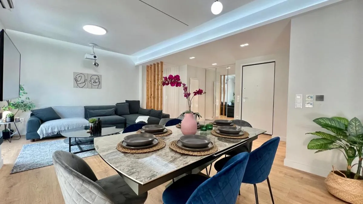 Image 5 of Trion Ierarchon Modern 3 bdr apt in Petralona