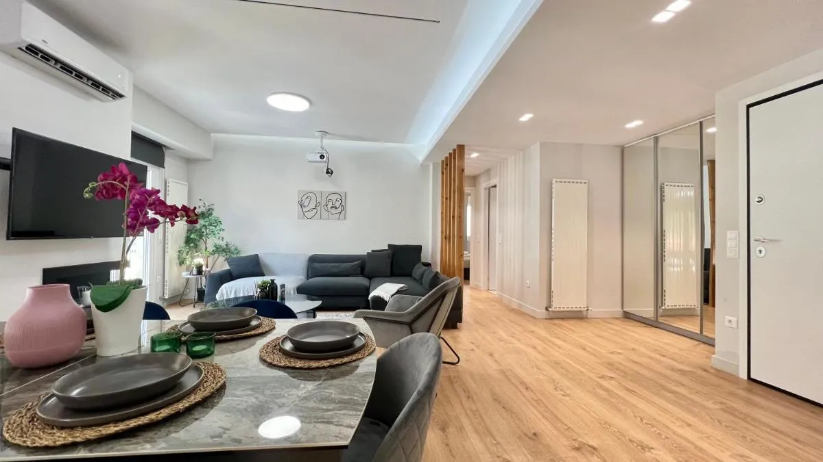 Image 2 of Trion Ierarchon Modern 3 bdr apt in Petralona