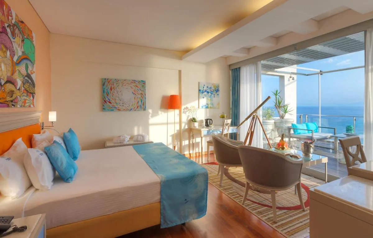 Image 4 of Tropical Hotel