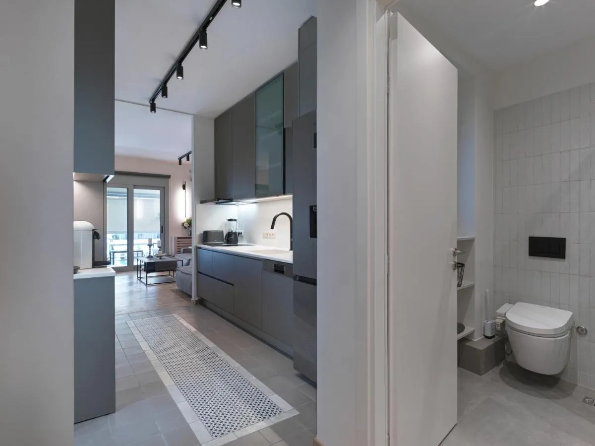 Image 2 of Unique Elegant Apartment