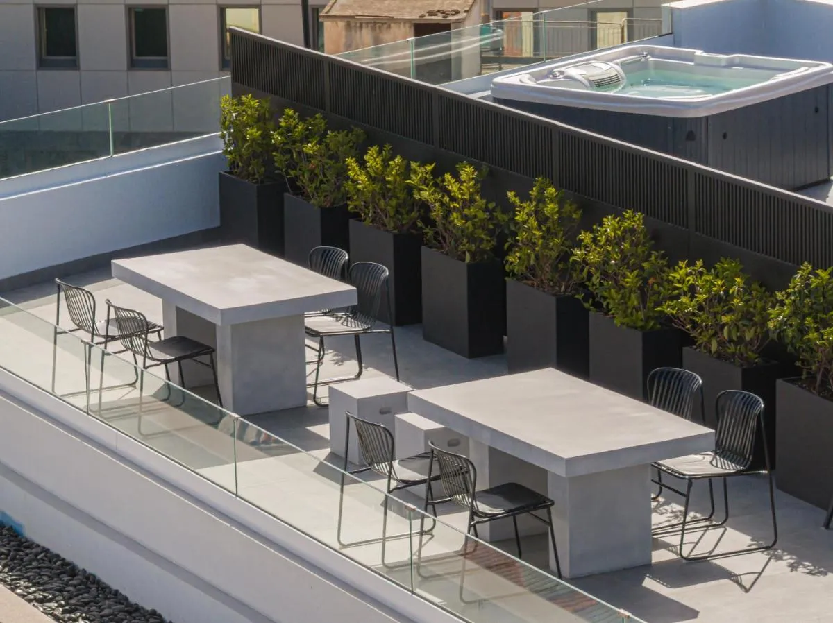 Image 1 of Vision Gazi