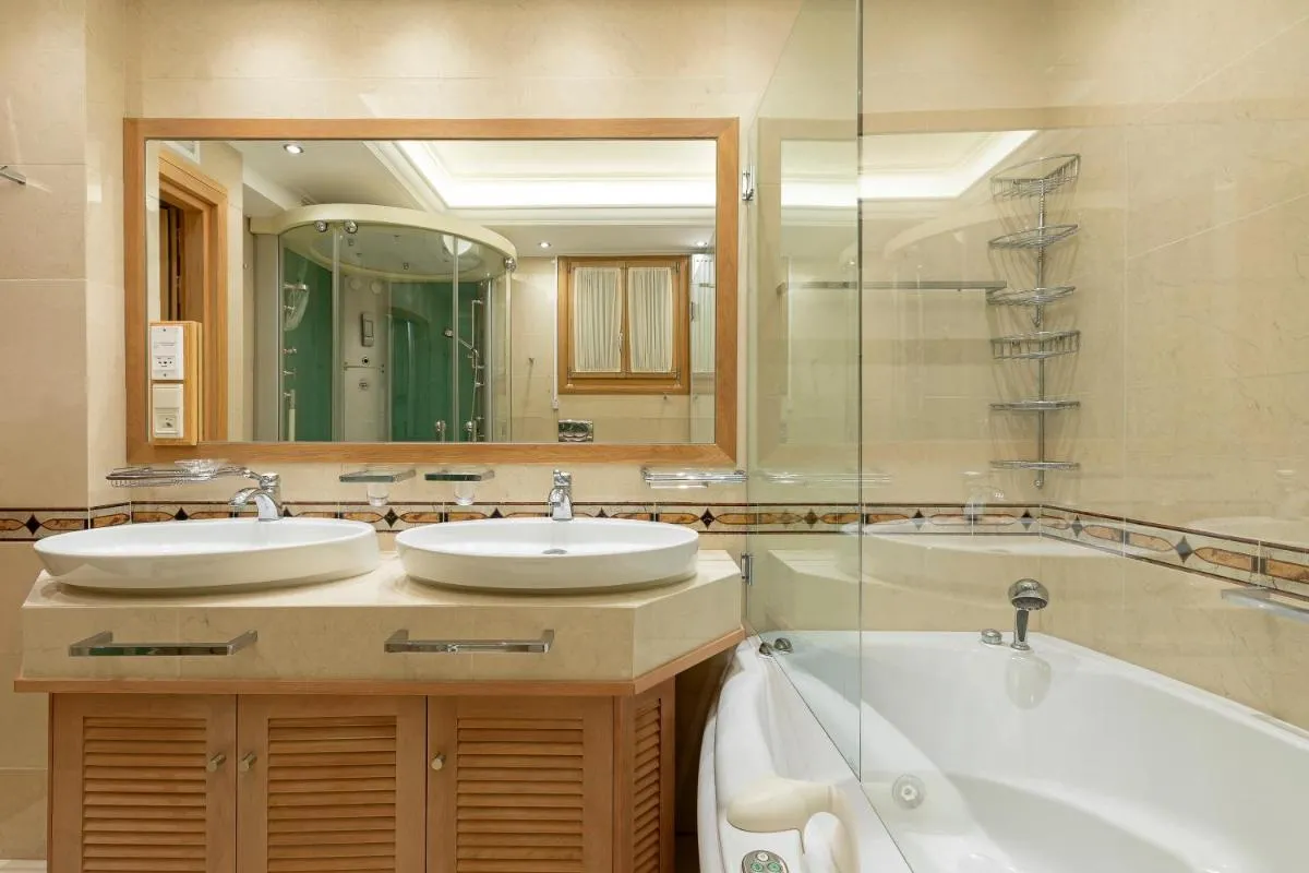 Image 6 of Vouliagmeni’s Elegance by Acropolis Suites