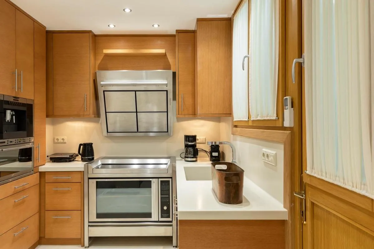 Image 3 of Vouliagmeni’s Elegance by Acropolis Suites