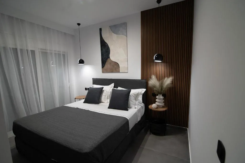 Image of White House Vouliagmeni 1- 2BD Free Parking, Next to the Sea