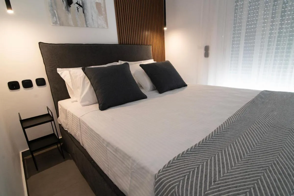 Image 6 of White House Vouliagmeni 2-Free parking-next to the sea