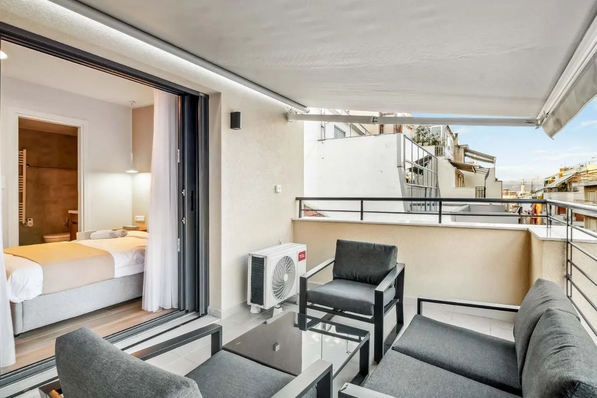 Image 3 of limehome Athens Solonos City Center