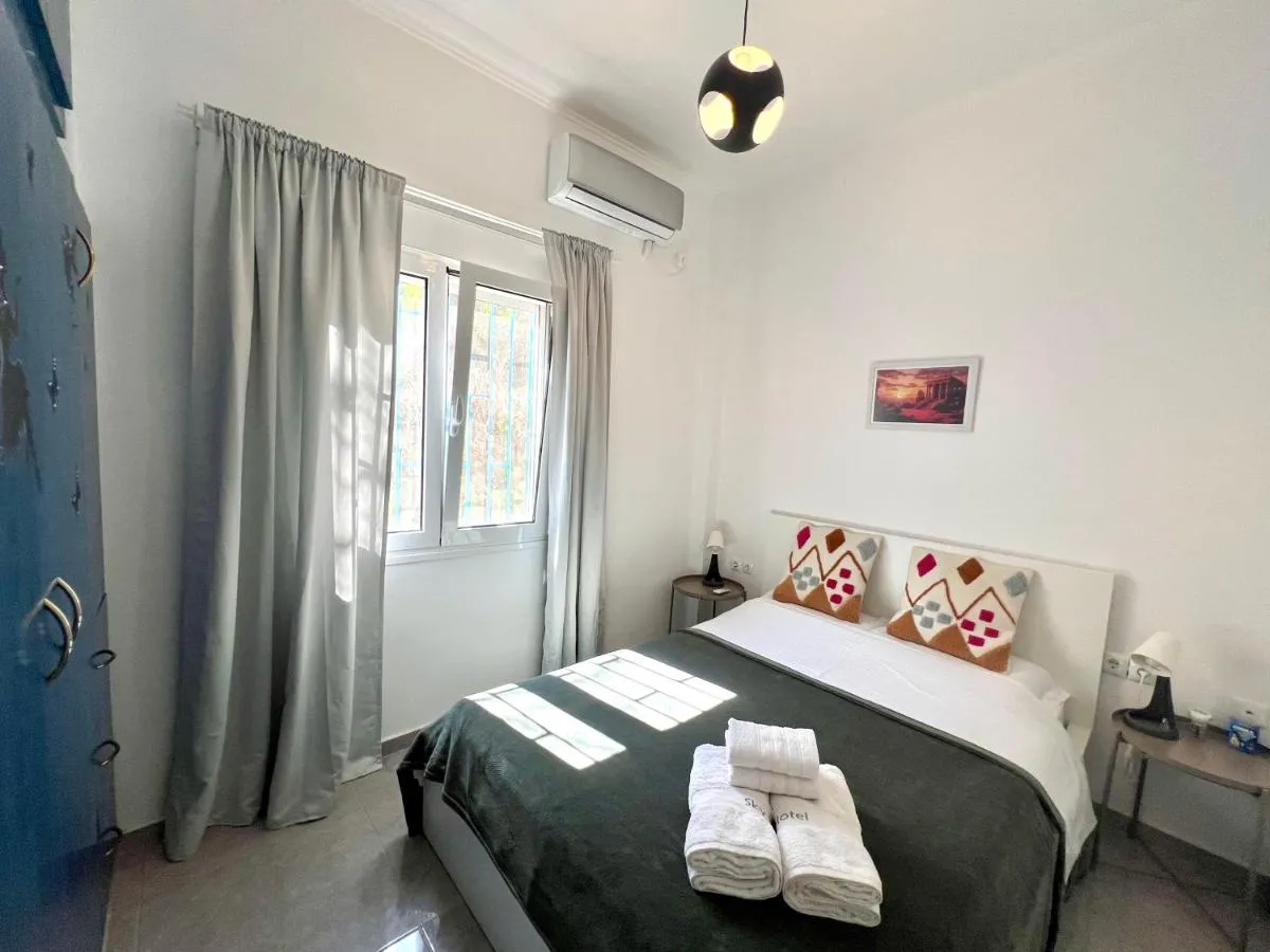 Image 1 of sky inn with great location wonderful Acropolis view in Neos kosmos