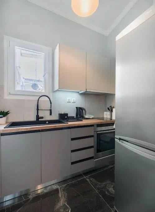 Image 4 of lecabetus penthouse