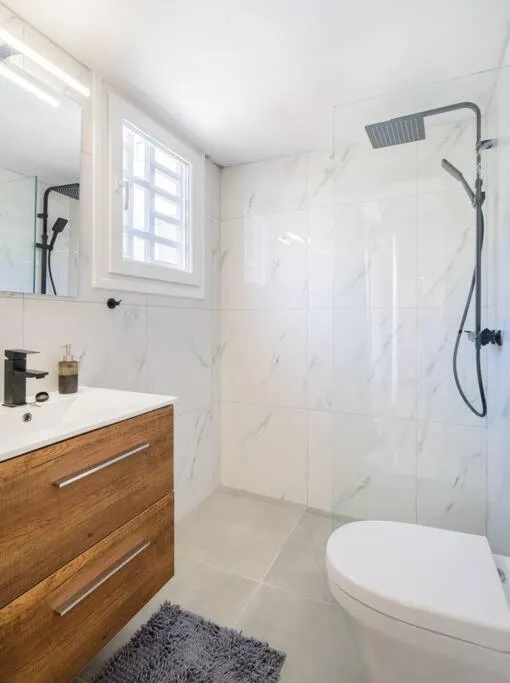 Image 3 of lecabetus penthouse
