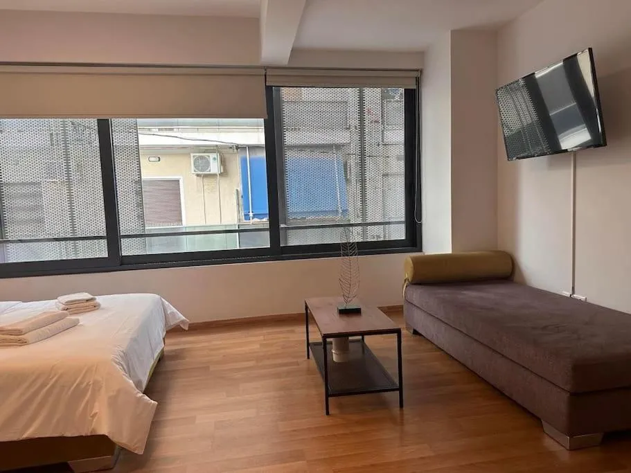 Image 1 of luxury Suites Athens 1