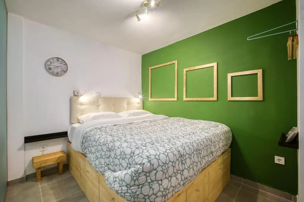 Image 6 of modern boutique apartment