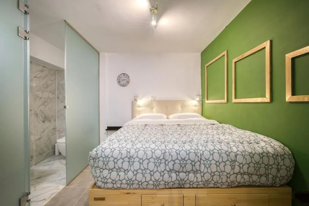 Image 1 of modern boutique apartment