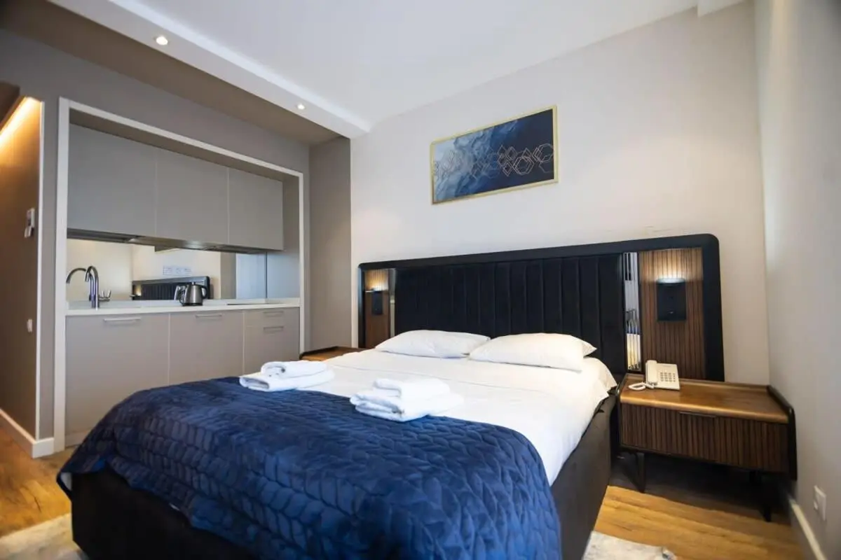 Image 3 of Alliance Palace Marriot Floor 30